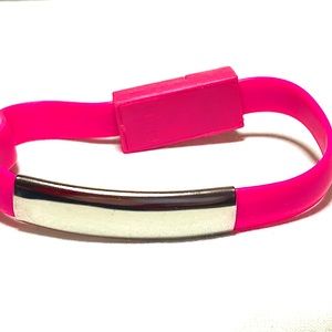 Avon iPhone USB phone charging bracelet pink NEW